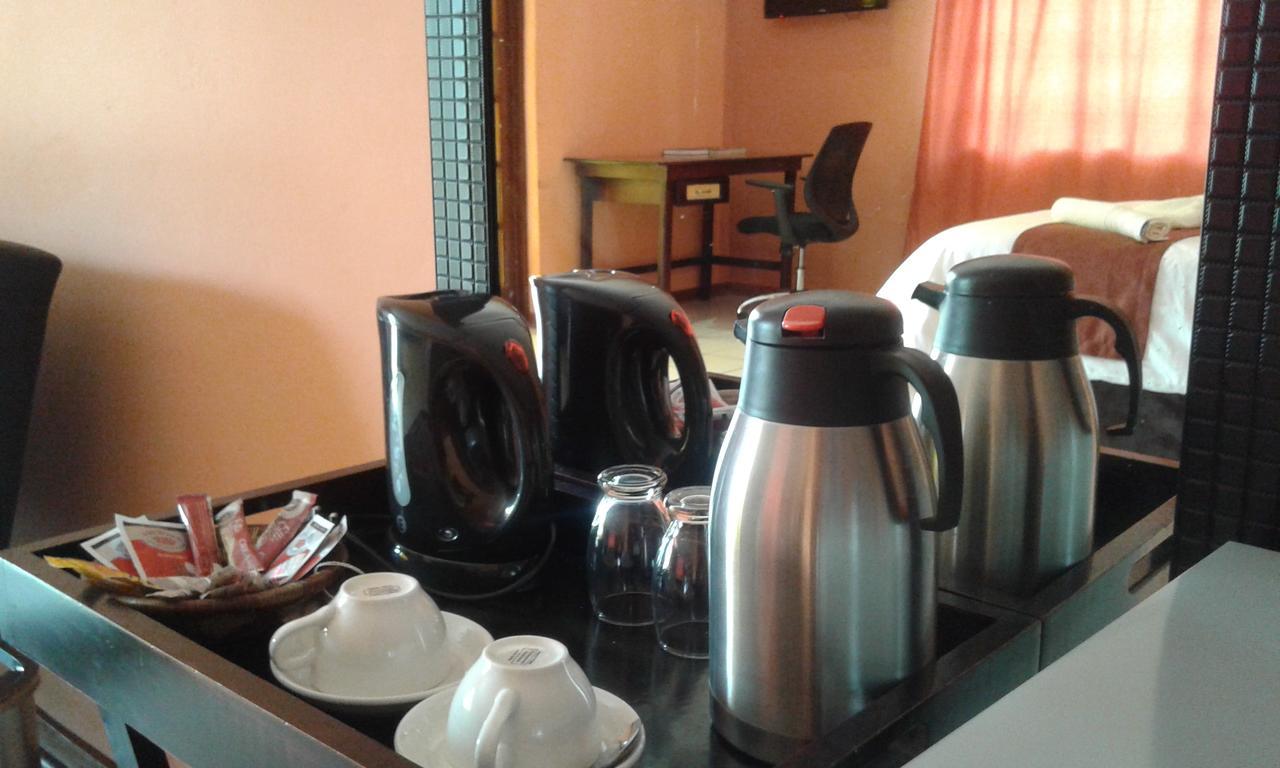 Larissa Hotel Maun Kültér fotó